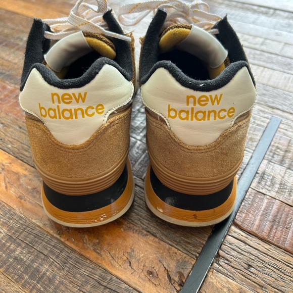 New Balance Men's 574 Rugged Suede Workwear Sneakers - Picture 7 of 12